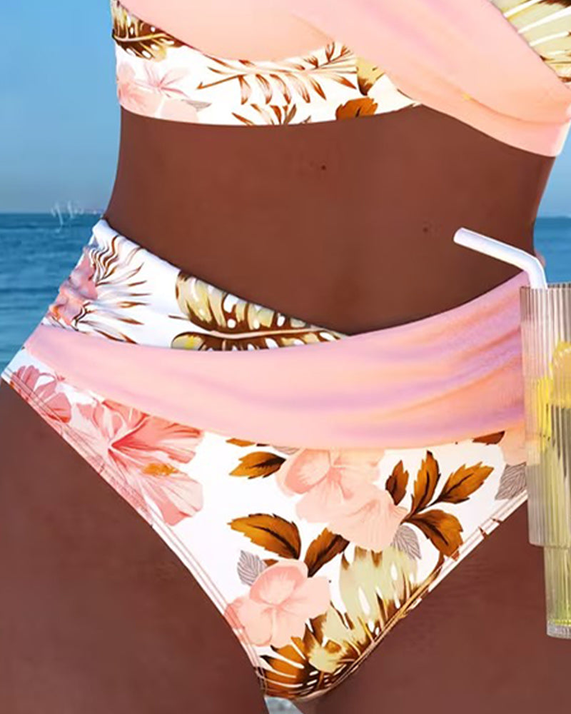 Detalle de la braguita de talle alto del bikini Jolina en Rosa — banda lisa sobre estampado floral