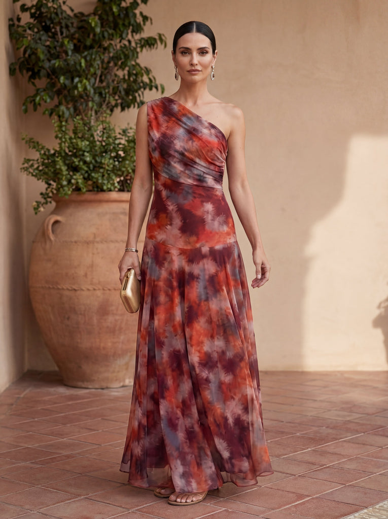Robe longue fluide en satin, élégance intemporelle chez Maison Claire et Sylvie
