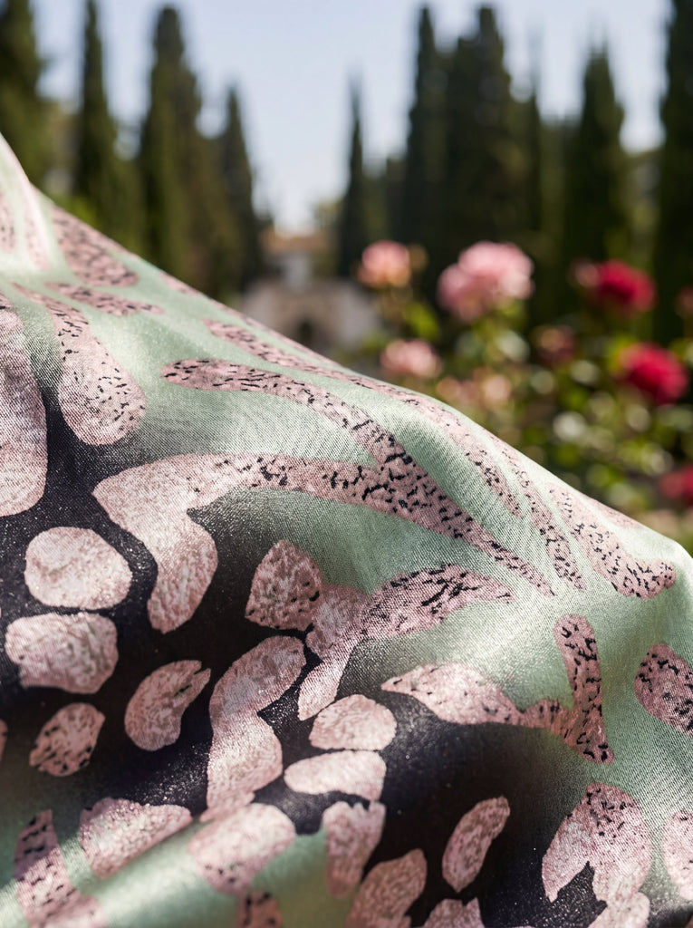 Robe Élégante en Tissu Arrayán - Maison Claire et Sylvie