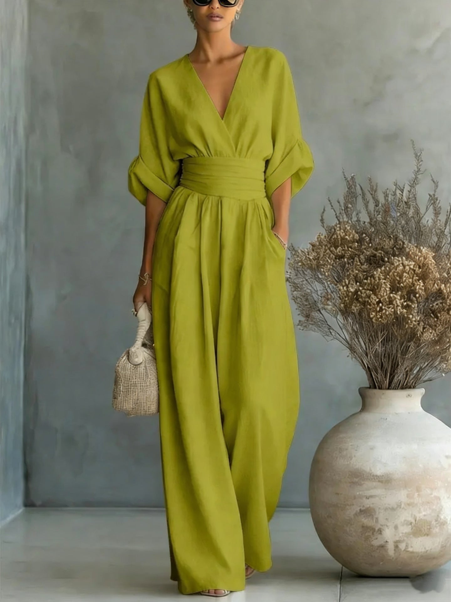 Robe Élégante en V, Dos Nu et Manches Fluides - Maison Claire et Sylvie