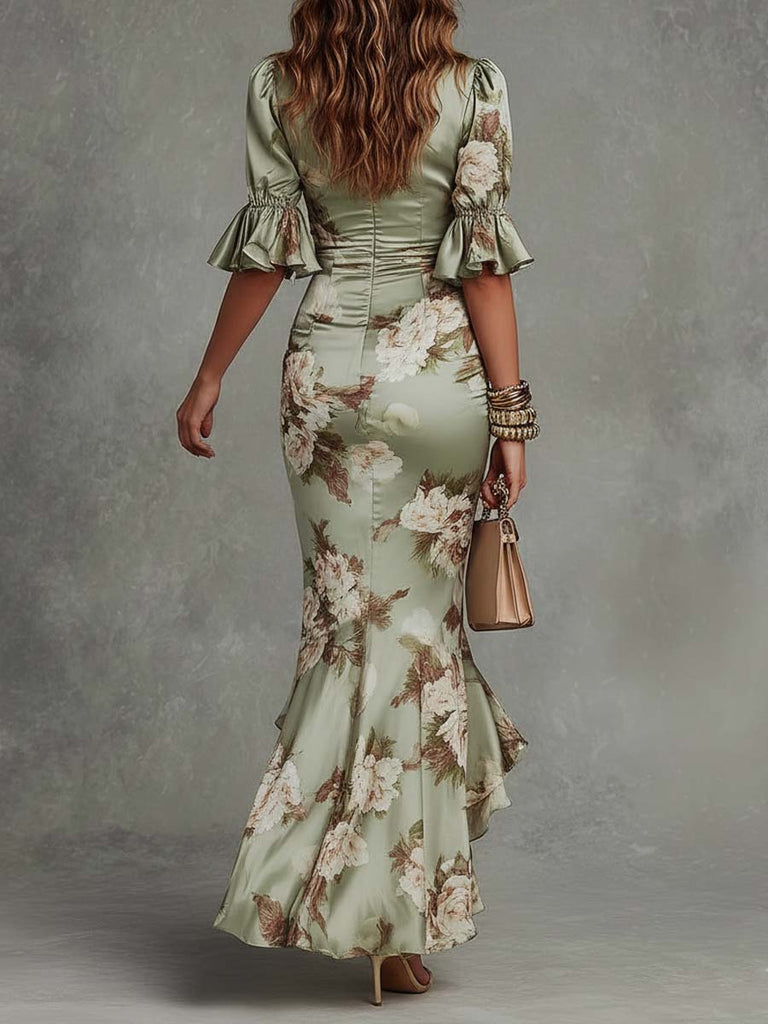 Robe longue asymétrique en satin vert avec décolleté en V - Ana