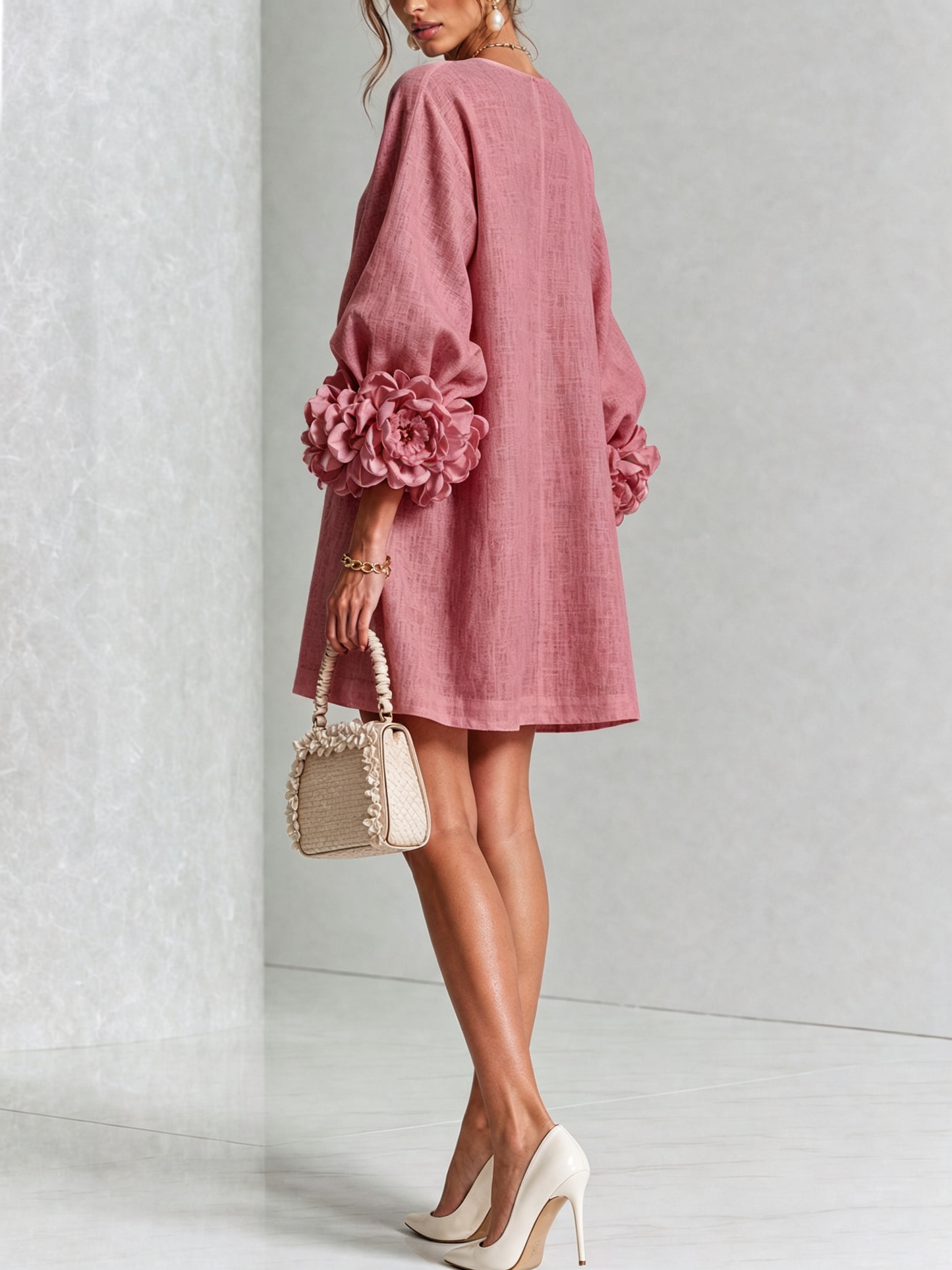 Alba Vestido Mini en Mezcla de Lino con Puños de Rosa