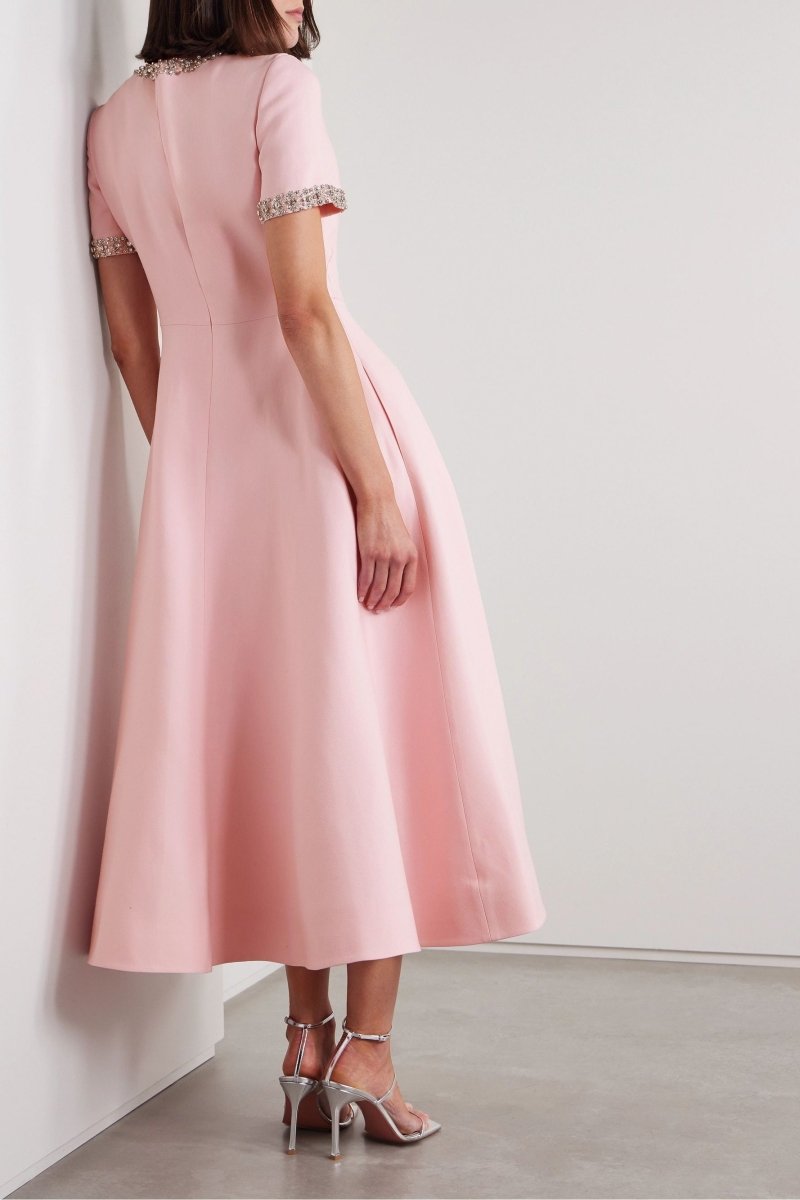 Robe midi en satin avec nœud et embellissements en cristal